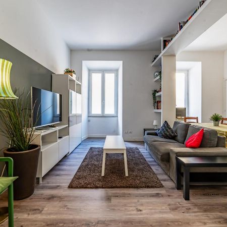 Casa Fabrizio - Metro San Giovanni ローマ エクステリア 写真